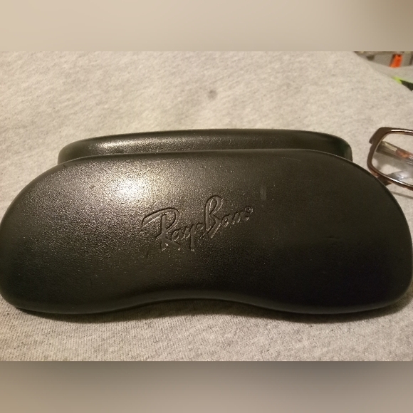 Ray ban Eyewear/ Case Included - Picture 7 of 10